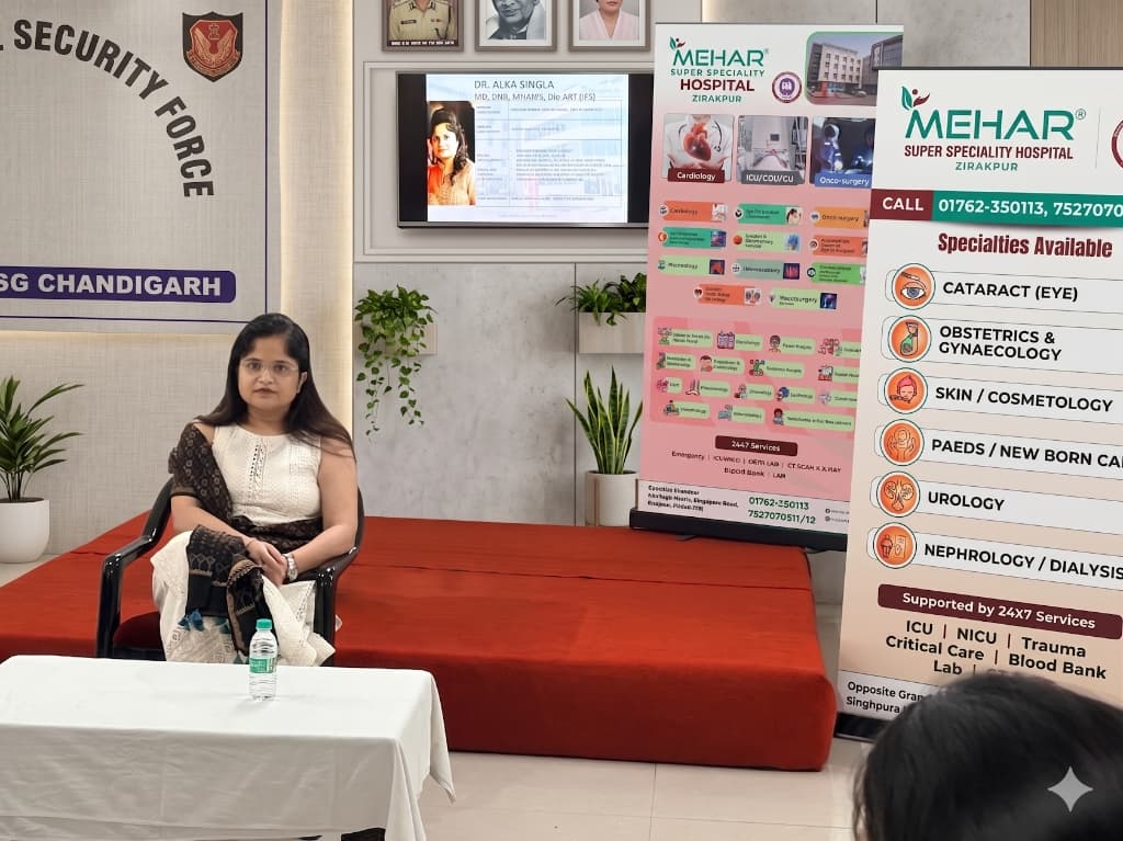 Dr. Alka Singla conducting a health seminar - Photo 6